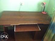 продам стол компьютерный,  деревянный